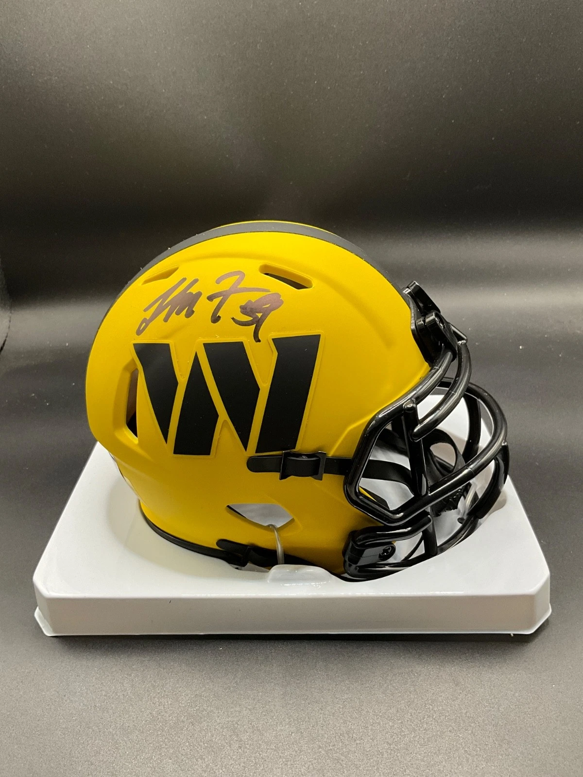 London Fletcher signed Washington Riddell Rave Mini Helmet Beckett Auto