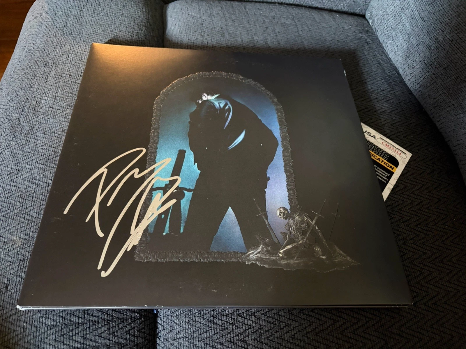 Post Malone SIGNED Vinyl ALBUM JSA Authenticated COA Hollywood Is Bleeding