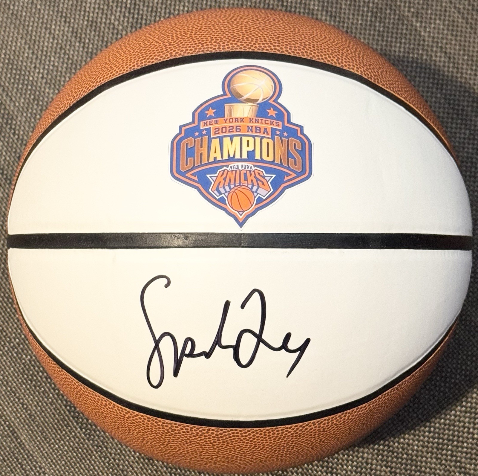 Spike Lee Signed Autographed New York Knicks Champs Logo Basketball JSA COA