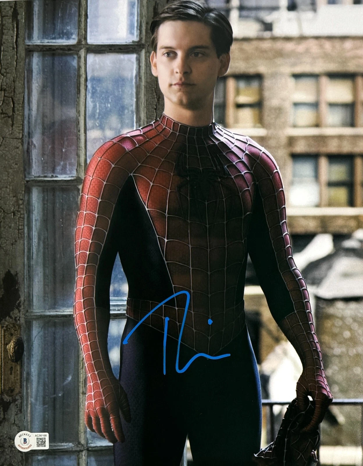 TOBEY MAGUIRE SIGNED 11×14 PHOTO SPIDER-MAN AUTOGRAPH PETER PARKER BECKETT COA COLLECTIBLE MEMORABILIA