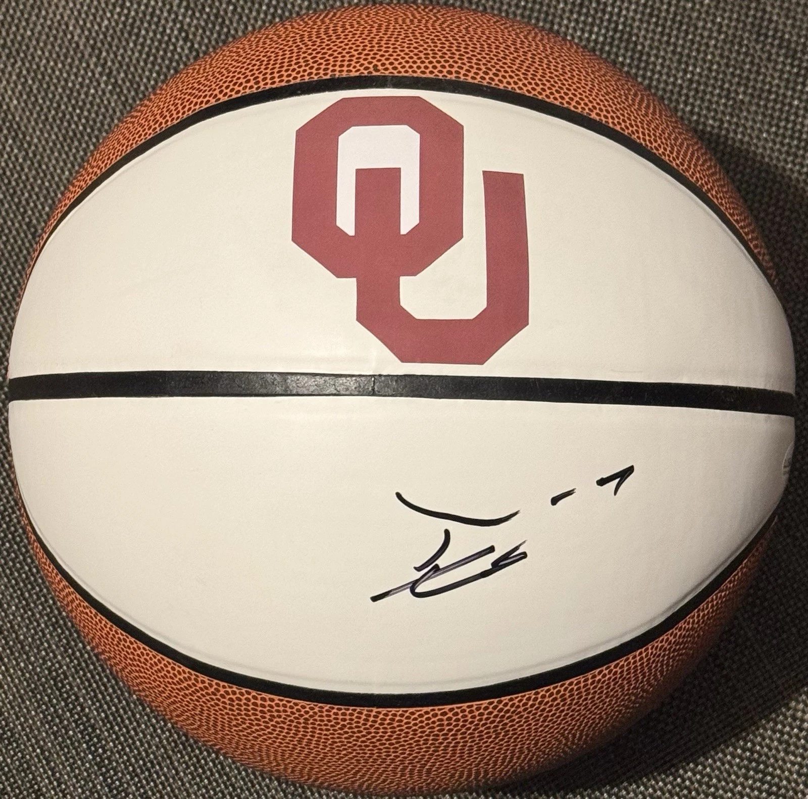 Trae Young Signed Autographed Oklahoma Sooners Logo Basketball JSA COA