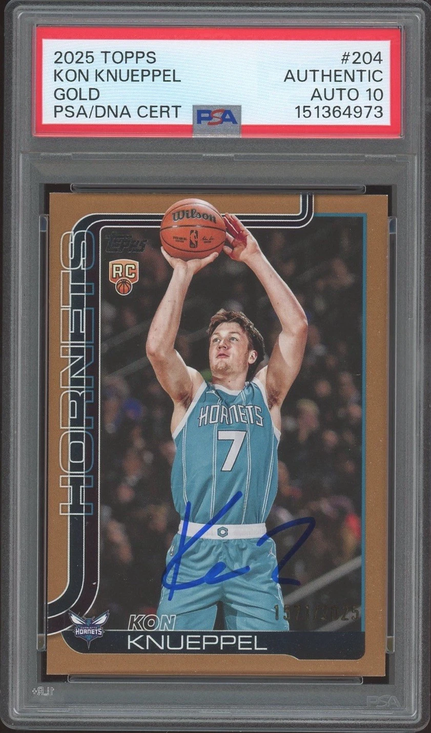 2025 Topps Flagship NBA #204 Kon Knueppel Gold Rookie /2025 PSA/DNA AUTO 10 RC