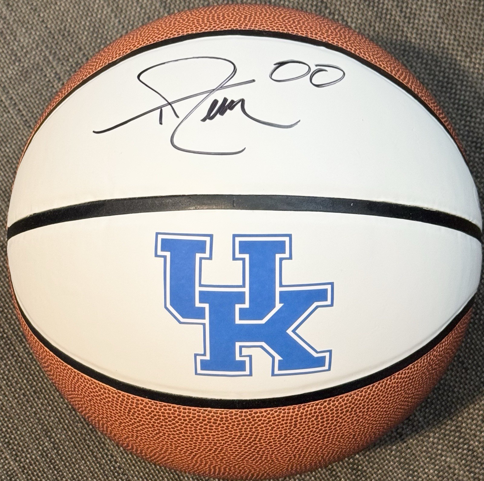 Tony Delk Signed Autographed Kentucky Wildcats Logo Basketball JSA COA Champs