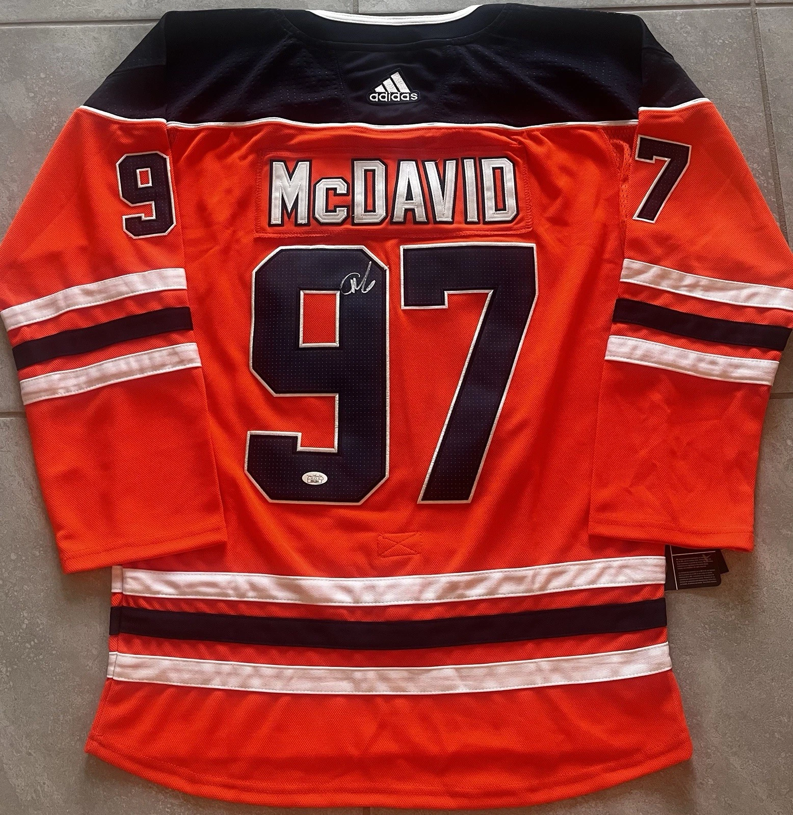 CONNOR MCDAVID SIGNED EDMONTON OILERS HOCKEY JERSEY JSA COA