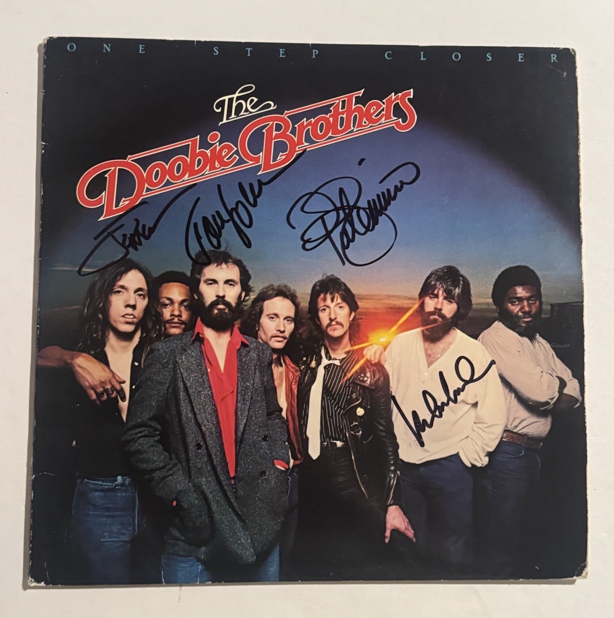 THE DOOBIE BROTHERS SIGNED VINYL RECORD AUTOGRAPHED MICHAEL MCDONALD +3 COA