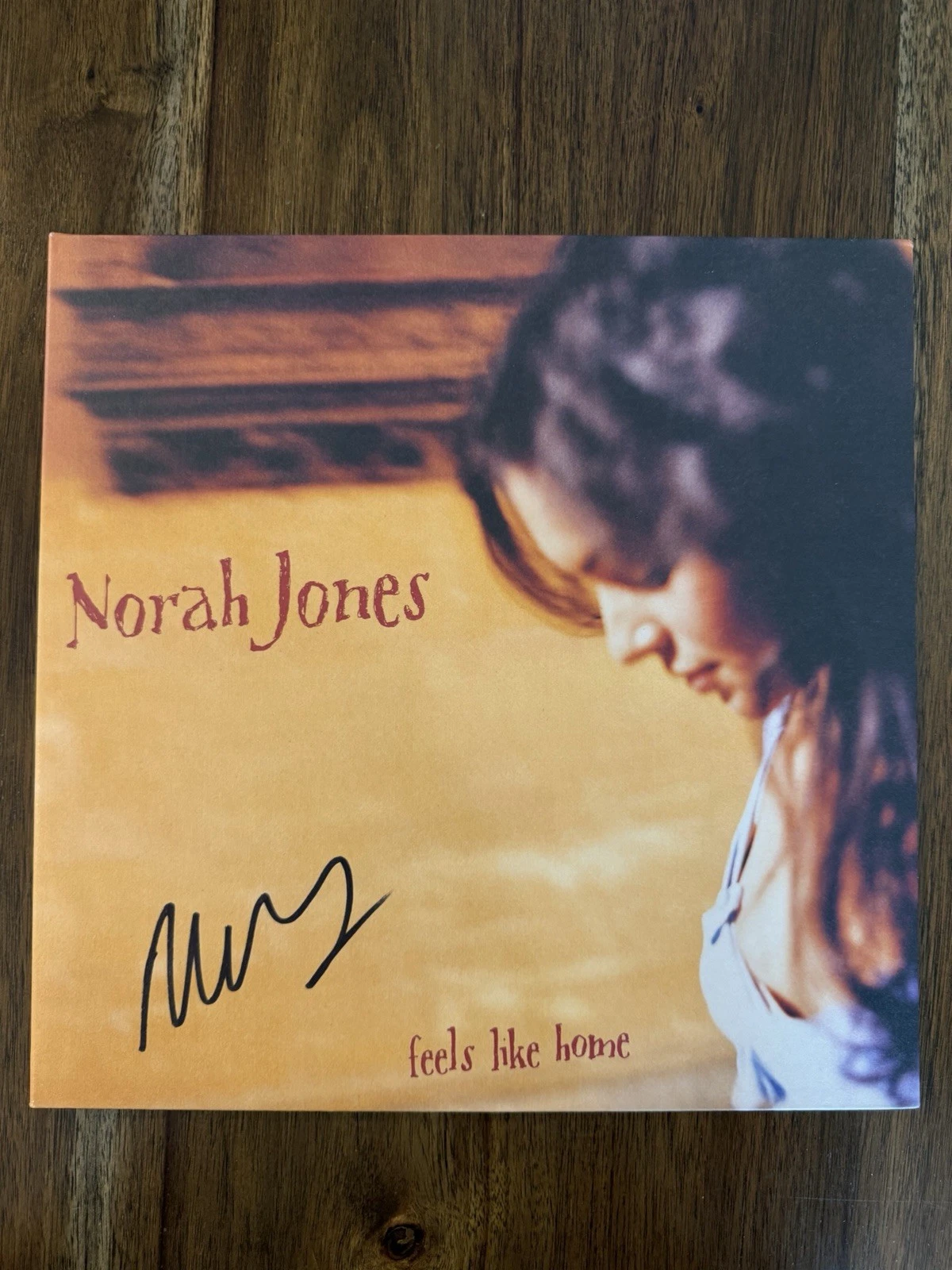 ‘Norah Jones’ Signed Autographed ‘Feels Like Home’ Vinyl Album Beckett