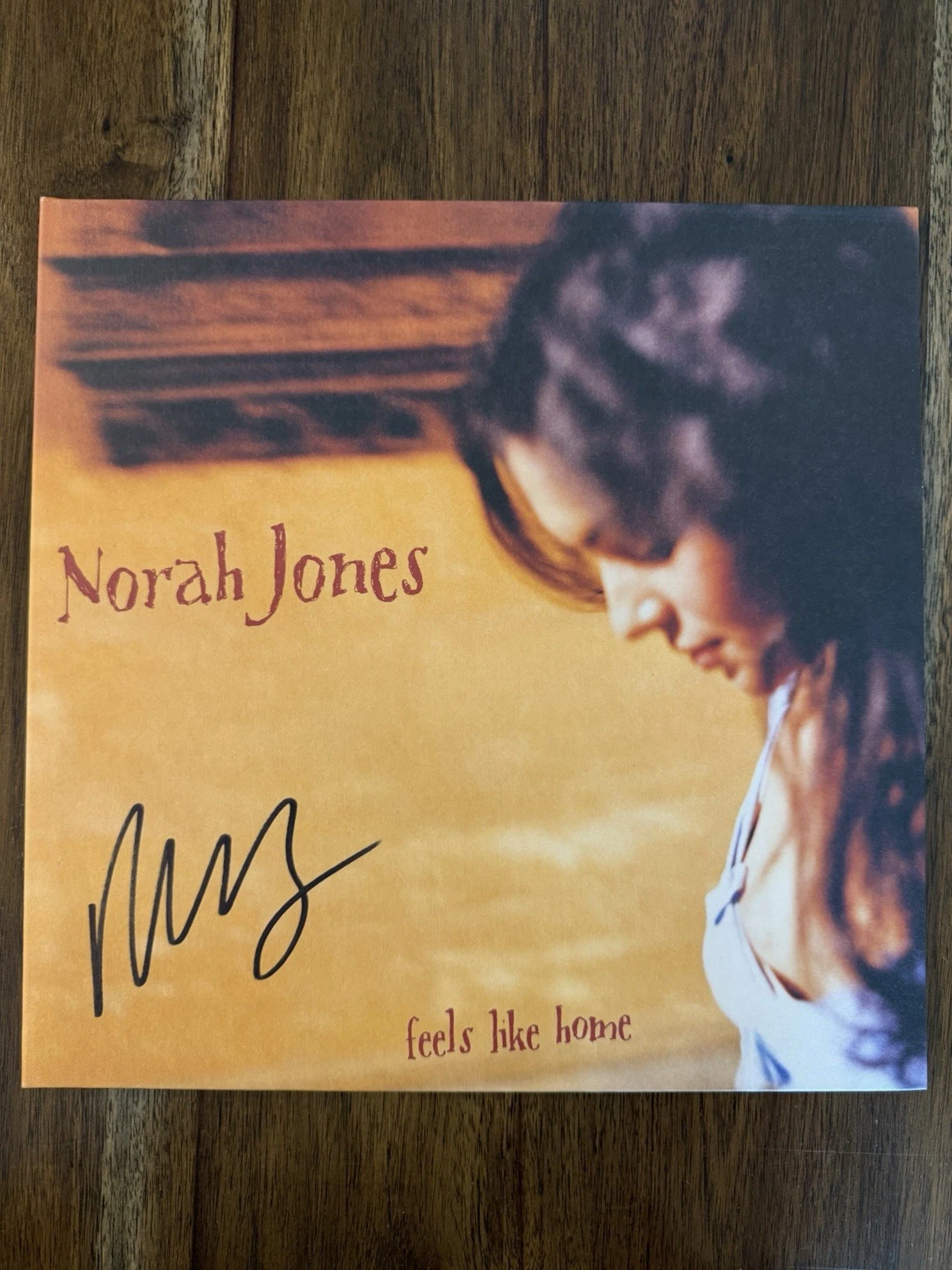 ‘Norah Jones’ Signed Autographed ‘Feels Like Home’ Vinyl Album Beckett