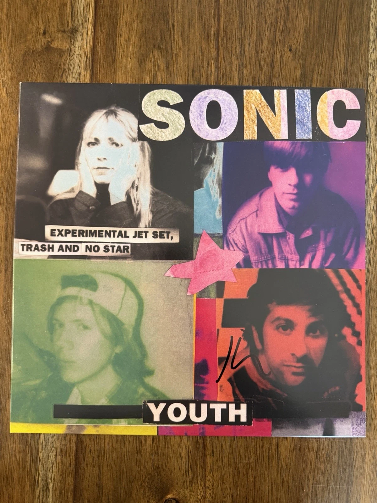 Kim Gordon ‘Sonic Youth’ Signed Vinyl Album ‘Experimental Jet Set’ Beckett