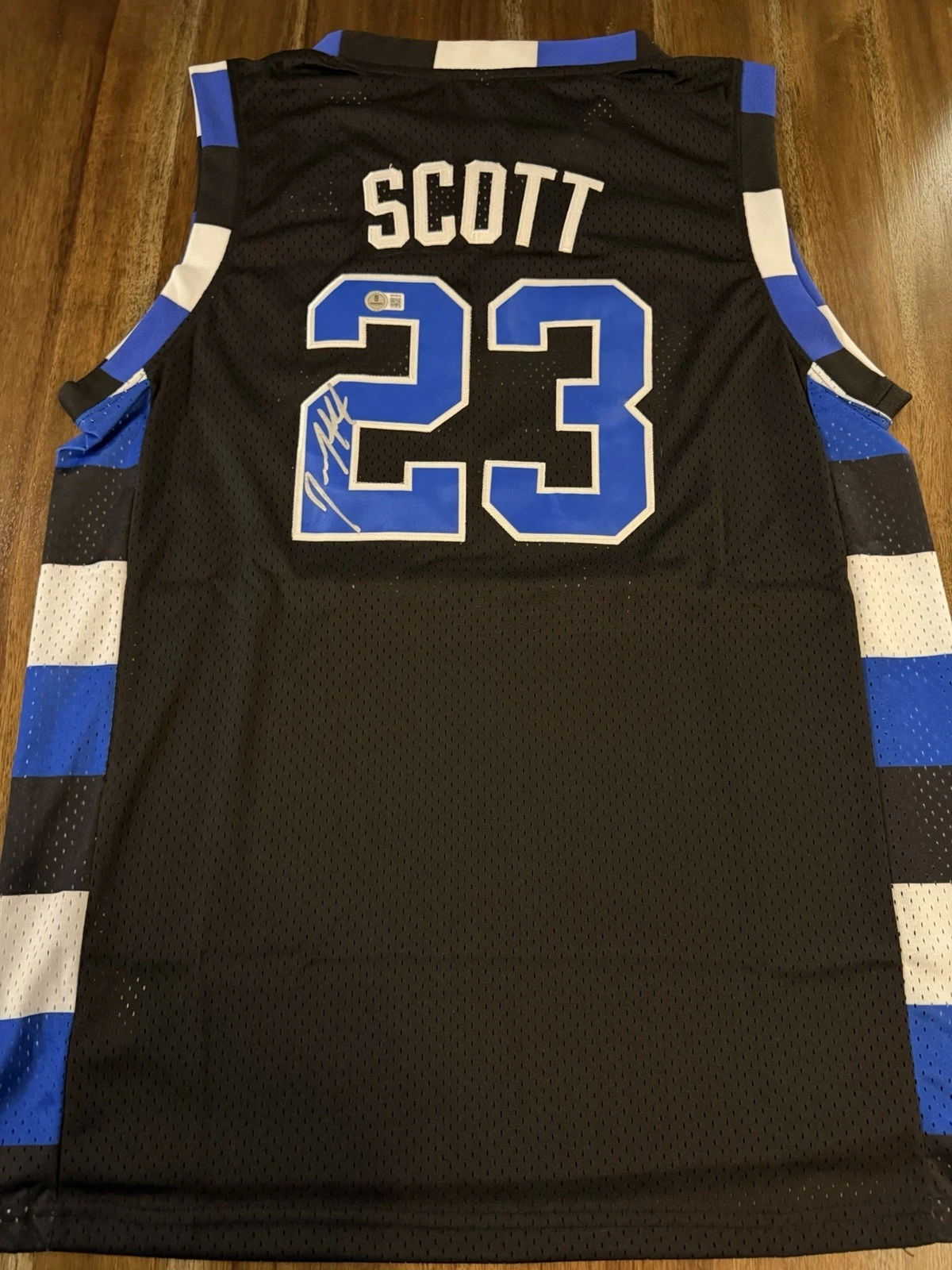 James Lafferty ‘One Tree Hill’ Signed Jersey ‘Nathan Scott’ Beckett Certified