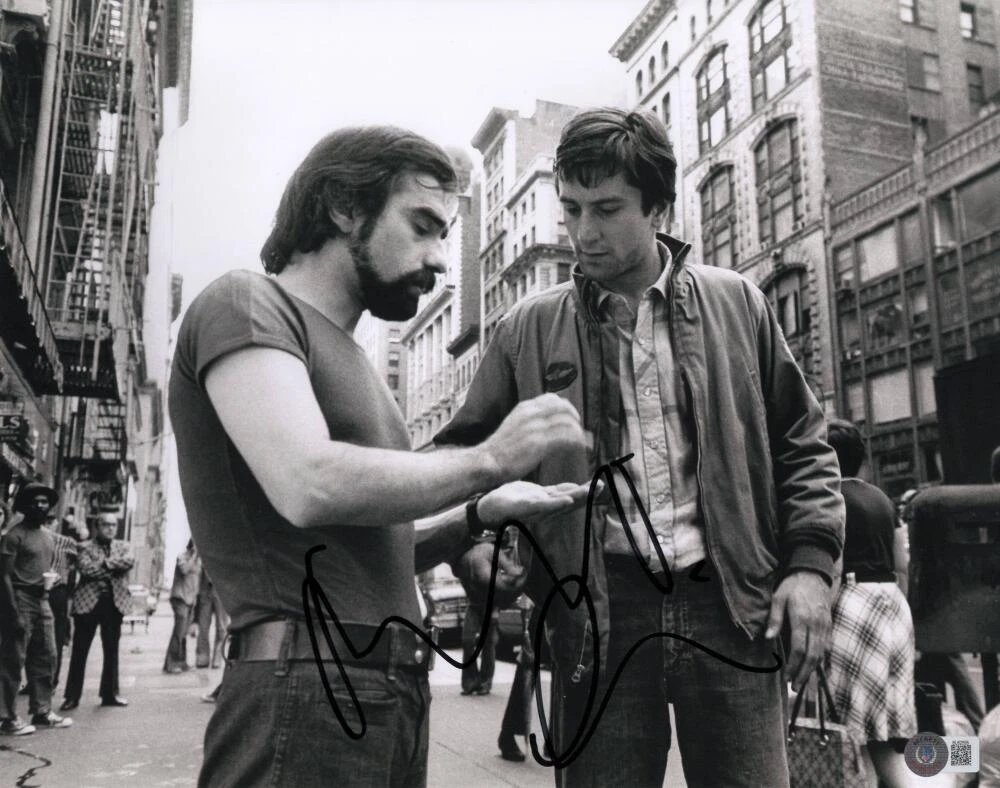 ROBERT DENIRO SIGNED AUTOGRAPH 11×14 PHOTO – TAXI DRIVER W/ MARTIN SCORSESE BAS COLLECTIBLE MEMORABILIA