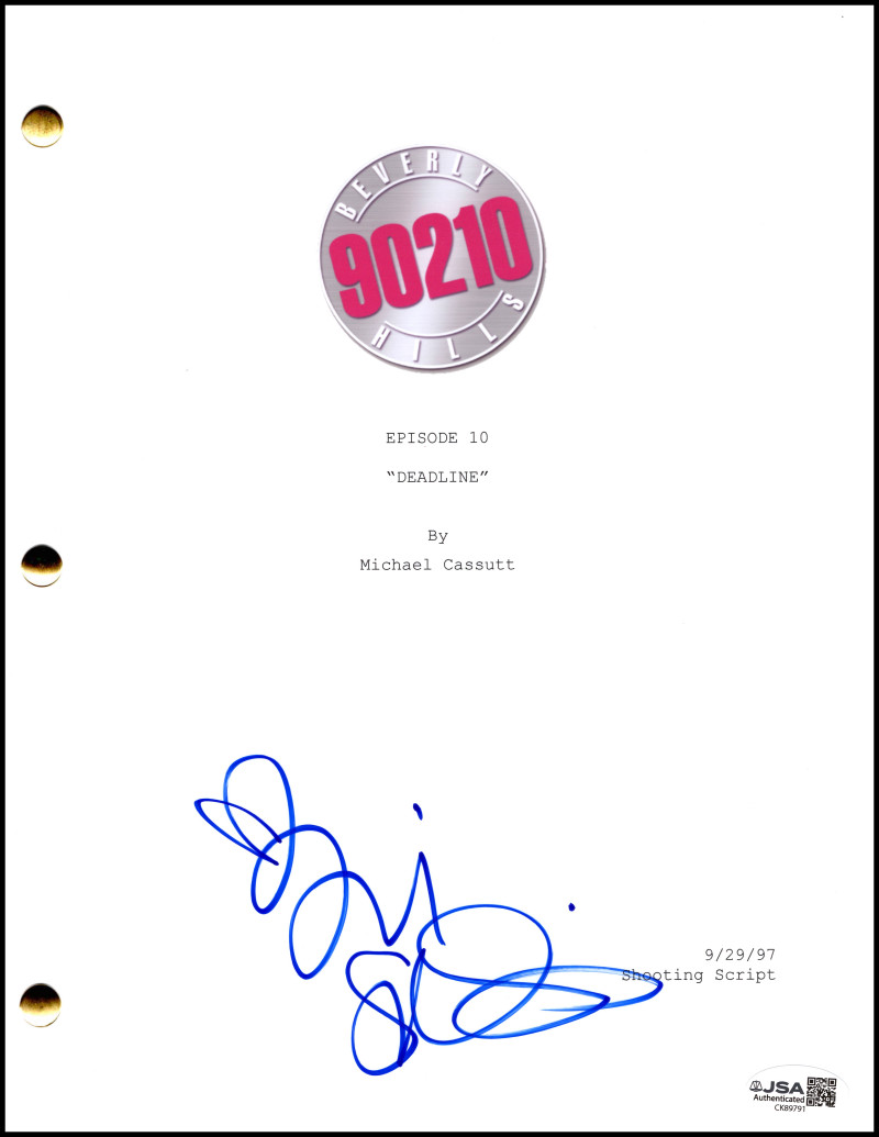 Tori Spelling Signed Autograph Beverly Hills 90210 Full Script - Donna JSA COA