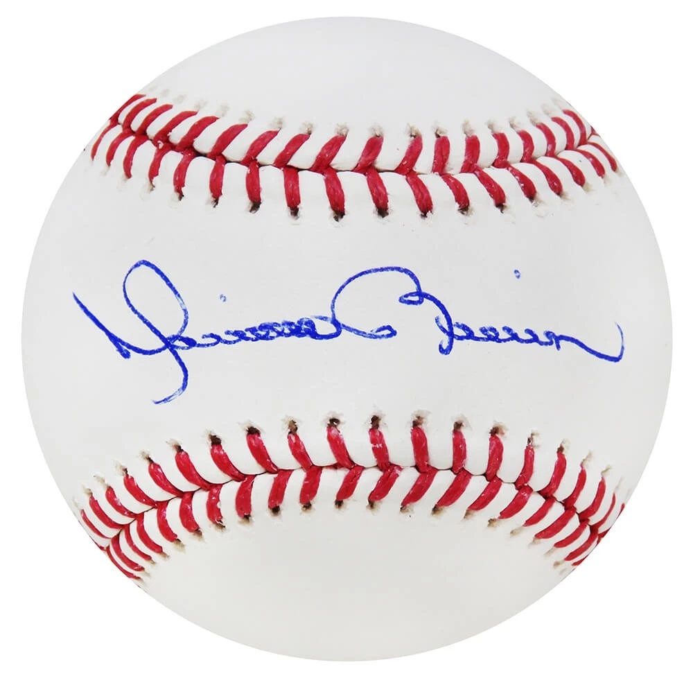 Mariano Rivera (NEW YORK YANKEES) Signed Rawlings Official MLB Baseball (SS COA)