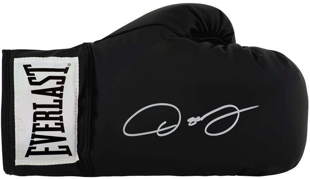 Oscar De La Hoya Signed Everlast Black Full Size Boxing Glove - (SCHWARTZ COA)