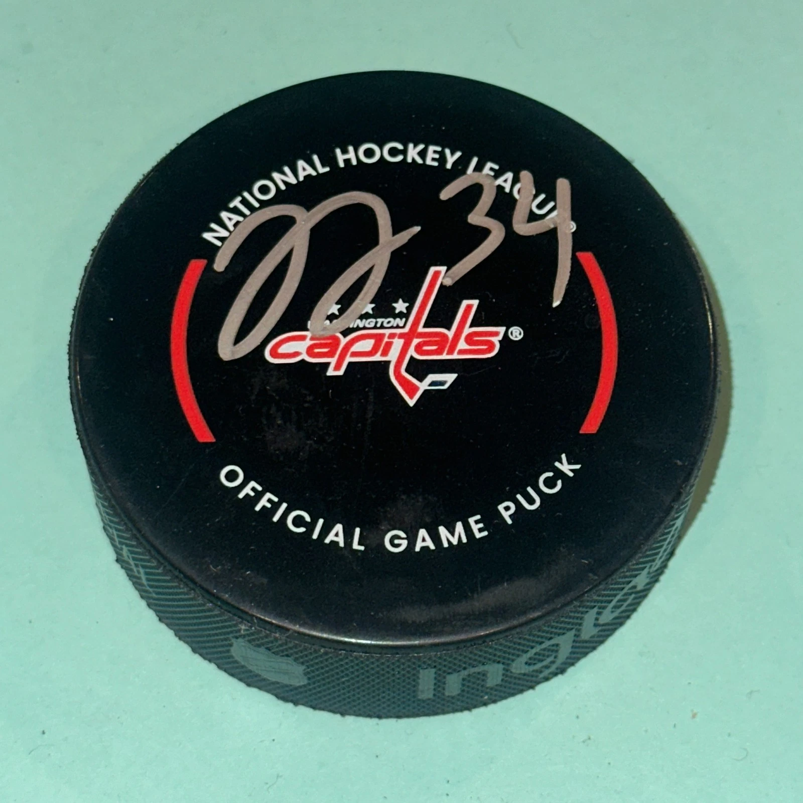 JUSTIN SOURDIF Signed Washington CAPITALS Official GAME Puck Beckett (BAS)