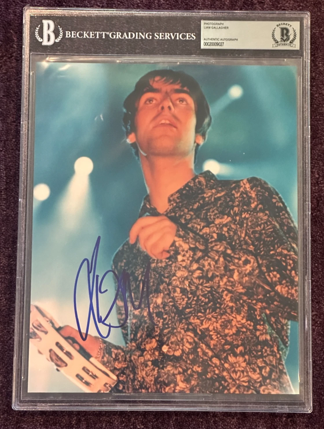 LIAM GALLAGHER Signed OASIS 8 X 10 PHOTO Beckett Encapsulated (BAS)
