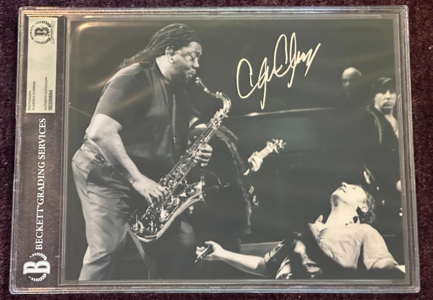 CLARENCE CLEMONS Signed CONCERT 8 X 10 PHOTO Beckett Encapsulated