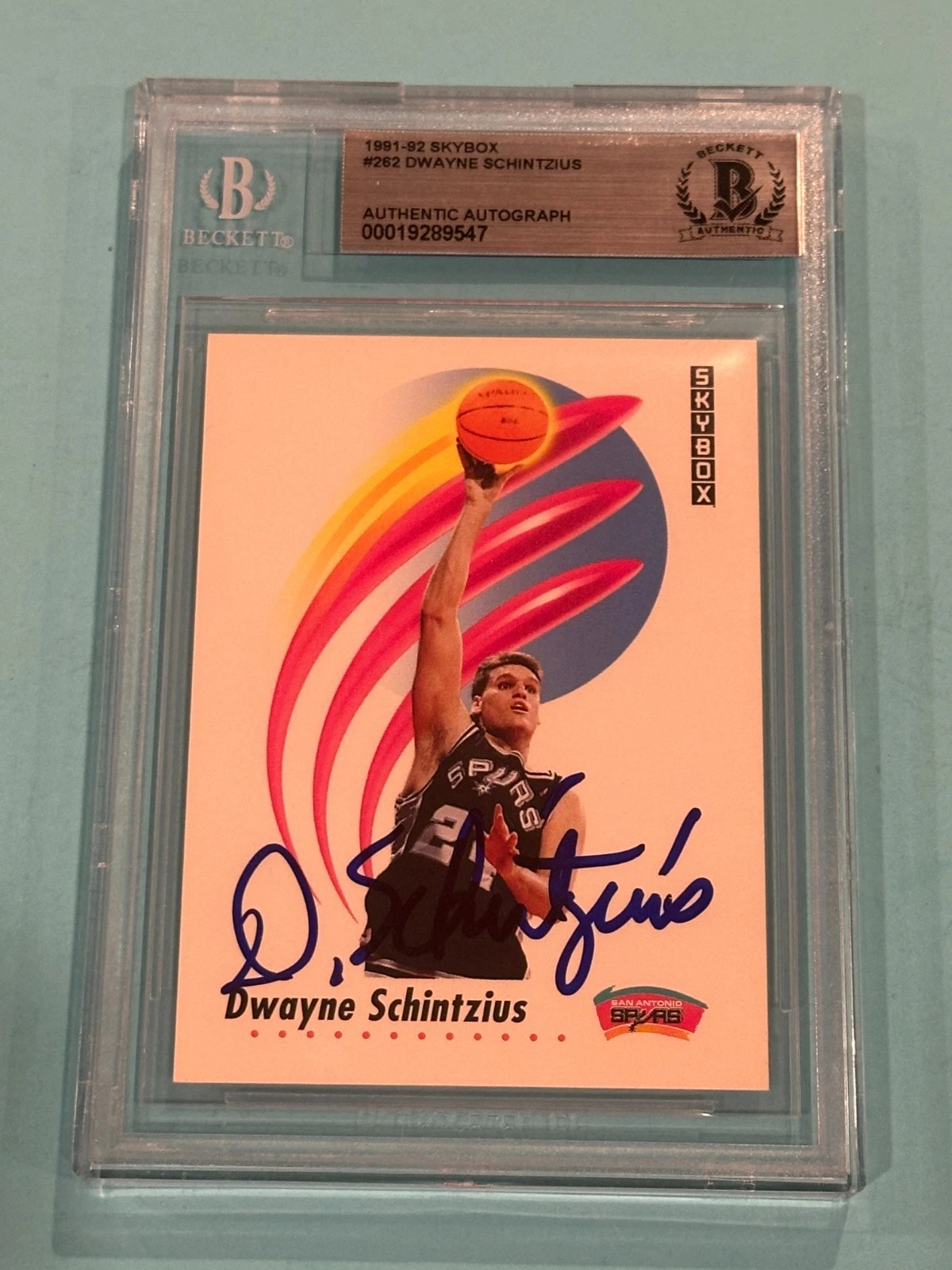 DWAYNE SCHINTZIUS Signed 1991-92 SKYBOX Card #262 Beckett (BAS)