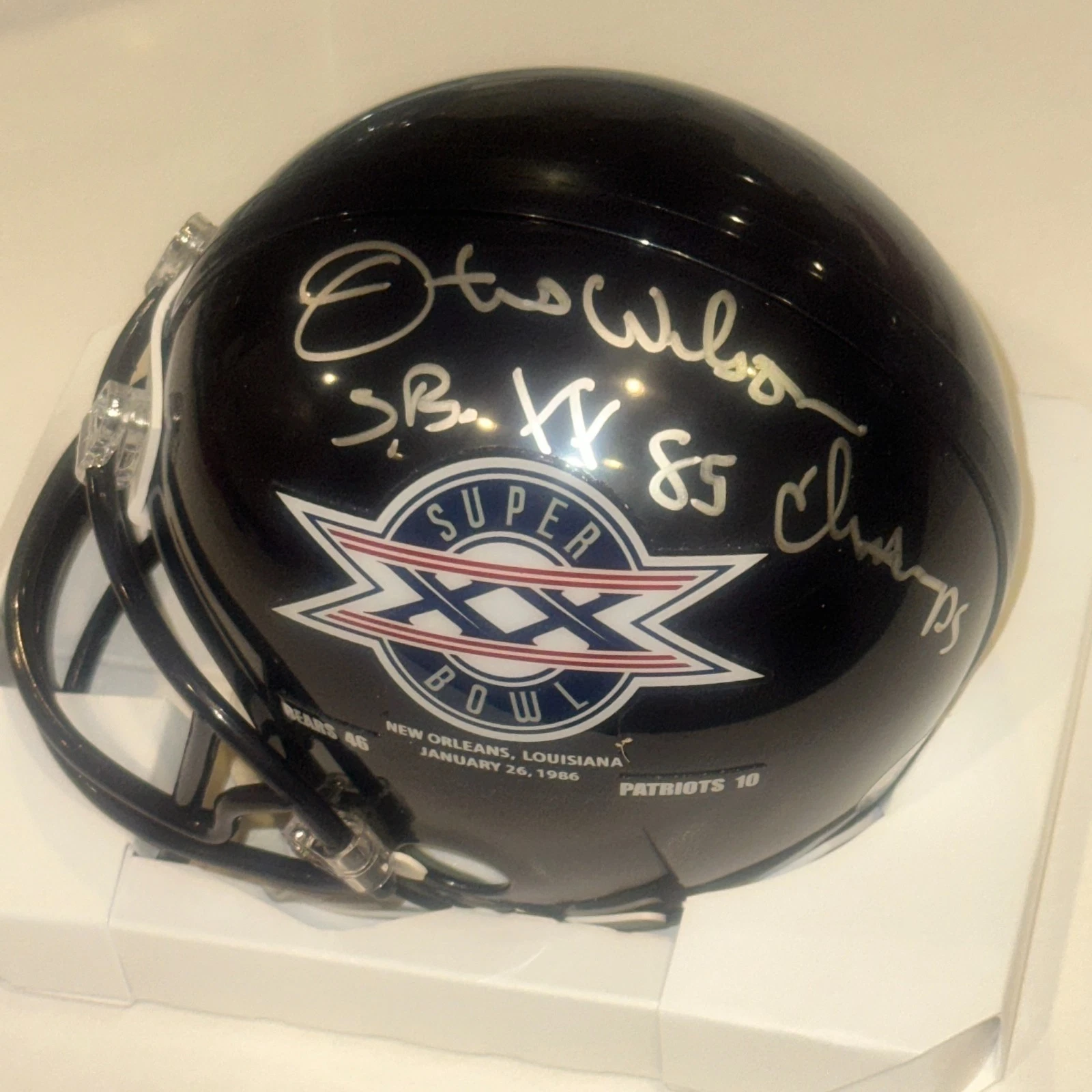 OTIS WILSON (Bears) Signed SUPER BOWL XX Mini-helmet w/ Beckett (BAS) & Inscrip