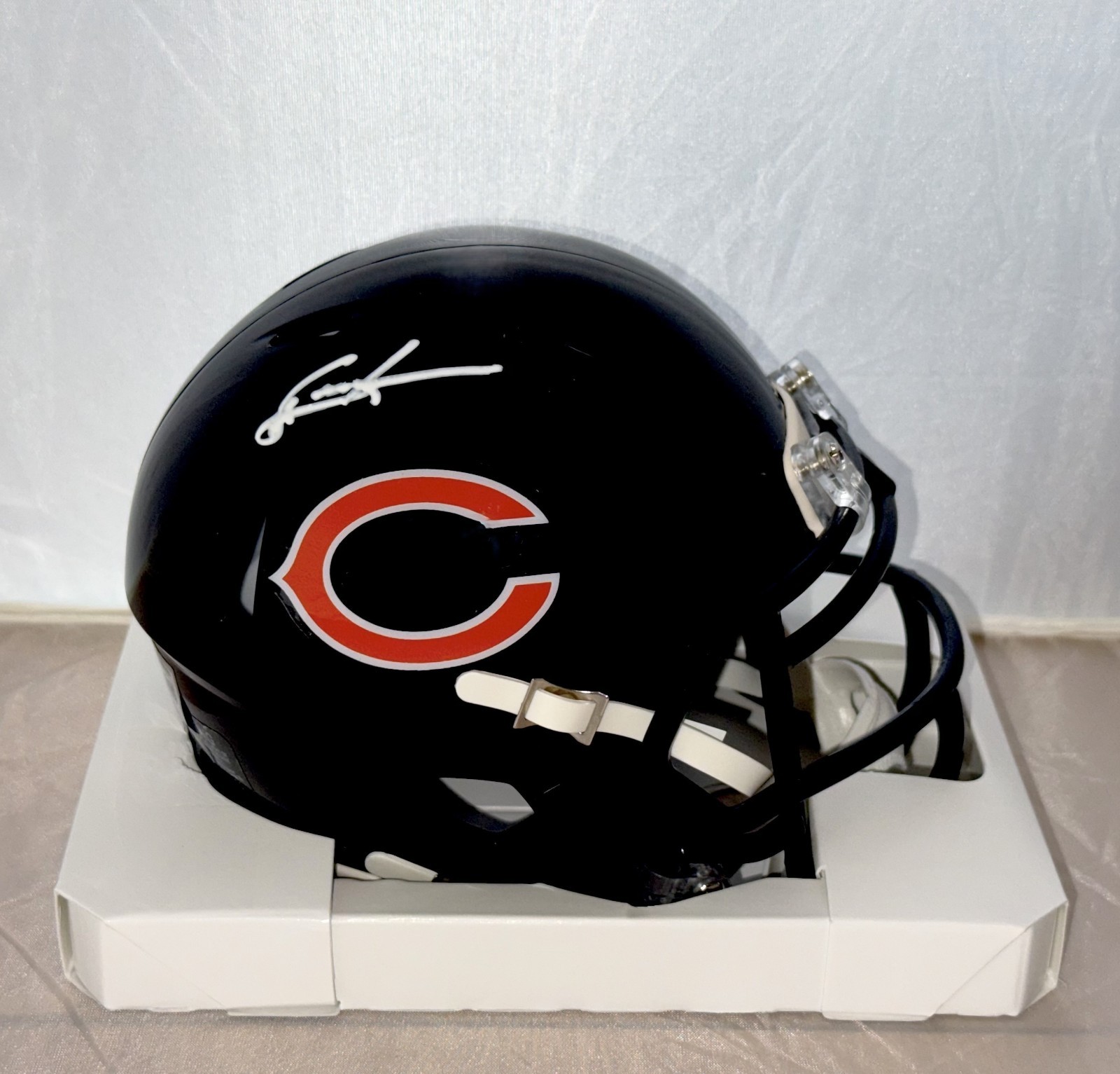 Dennis McKinnon signed Chicago Bears mini helmet autographed Beckett Witness COA