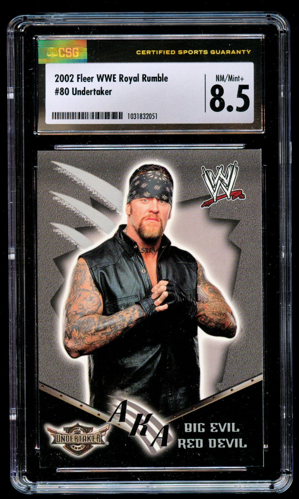 Undertaker #80 Fleer WWE Royal Rumble 2002 Wrestling Card CSG 8.5