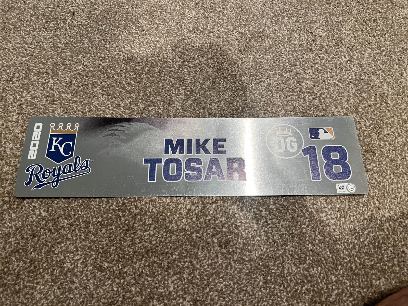 KANSAS CITY ROYALS GAME USED ? TEAM ISSUED BASEBALL NAMEPLATE MIKE TOSAR #18