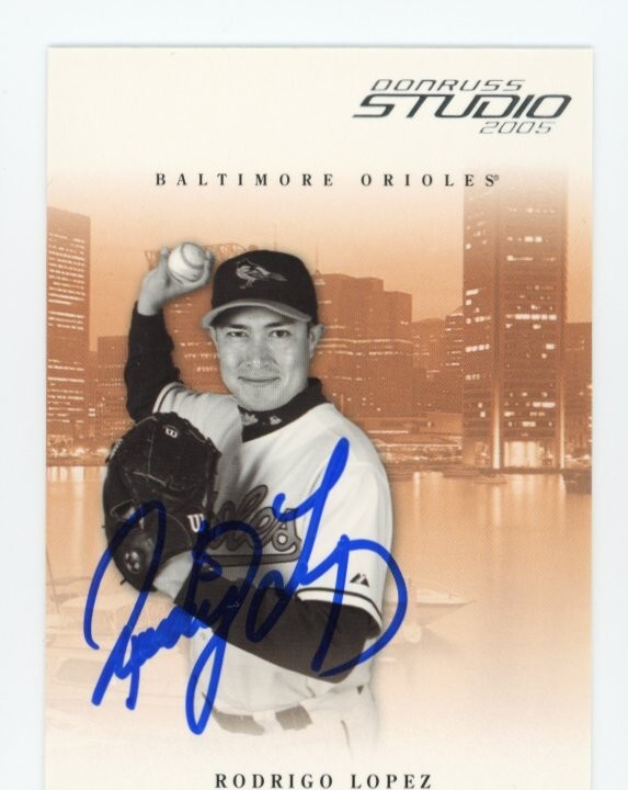 SIGNED BASEBALL CARD AUTO BALTIMORE ORIOLES RODRIGO LOPEZ 2005 DONRUSS STUDIO 40