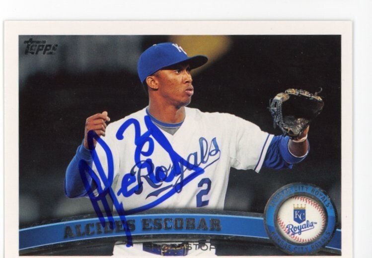 SIGNED BASEBALL CARD AUTO KANSAS CITY ROYALS TOPPS 2011 ALCIDES ESCOBAR #US246