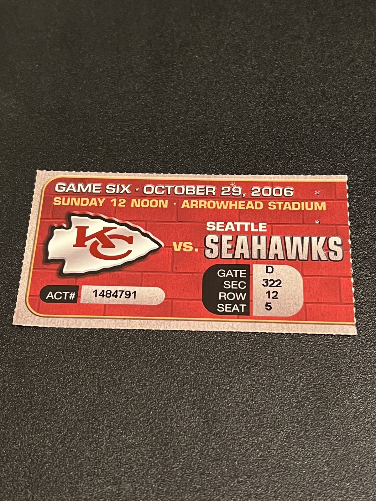 FOOTBALL TICKET STUB ARROWHEAD KANSAS CITY CHIEFS SEATTLE SEAHAWKS 10/29 2006