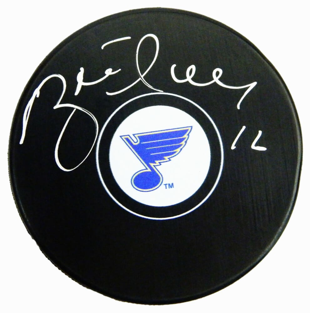 BRETT HULL Signed St Louis Blues Logo Hockey Puck - SCHWARTZ