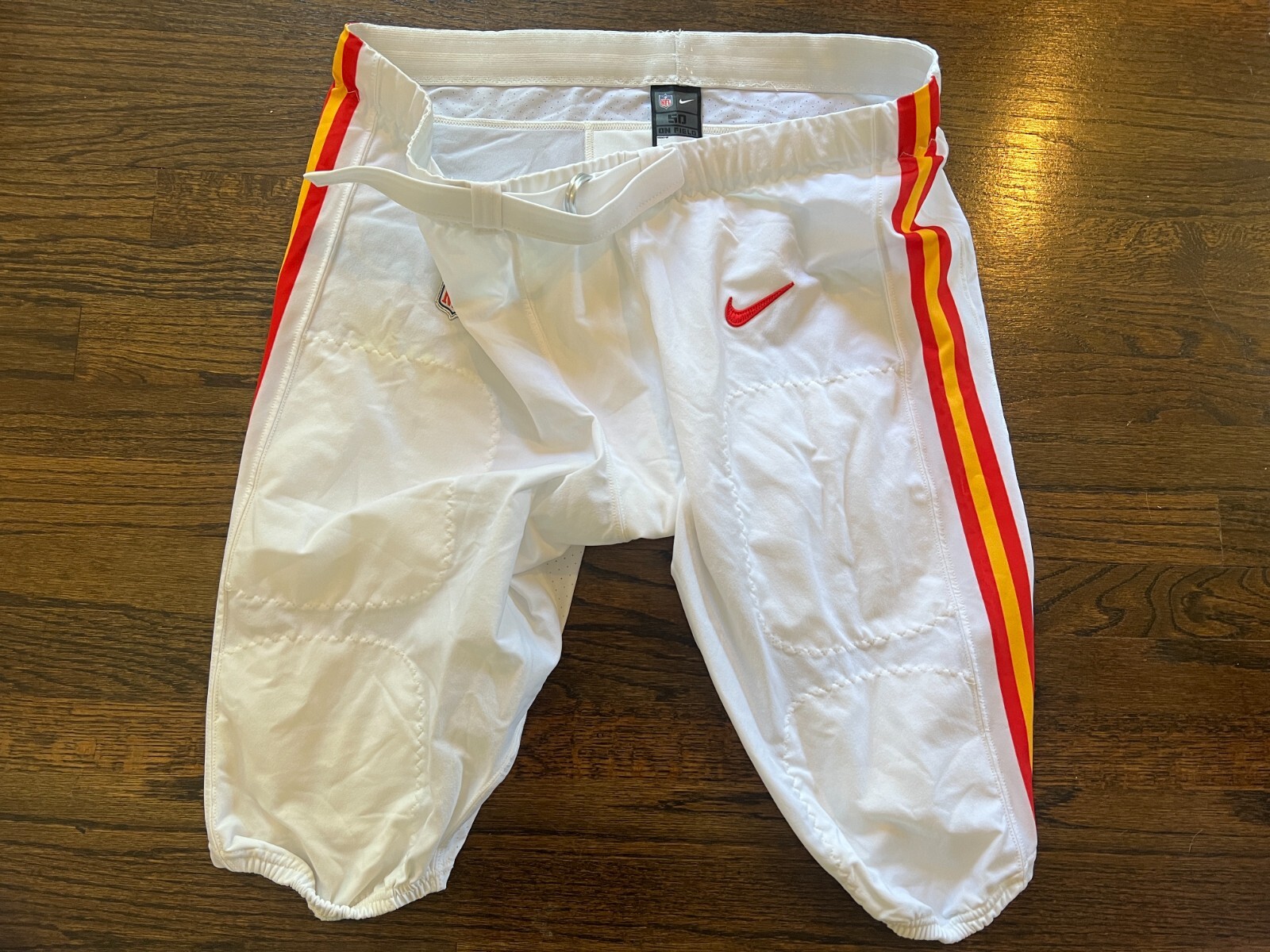 2022 GAME ISSUED KANSAS CITY CHIEFS FOOTBALL PANTS * NOT USED * WHITE SIZE 50