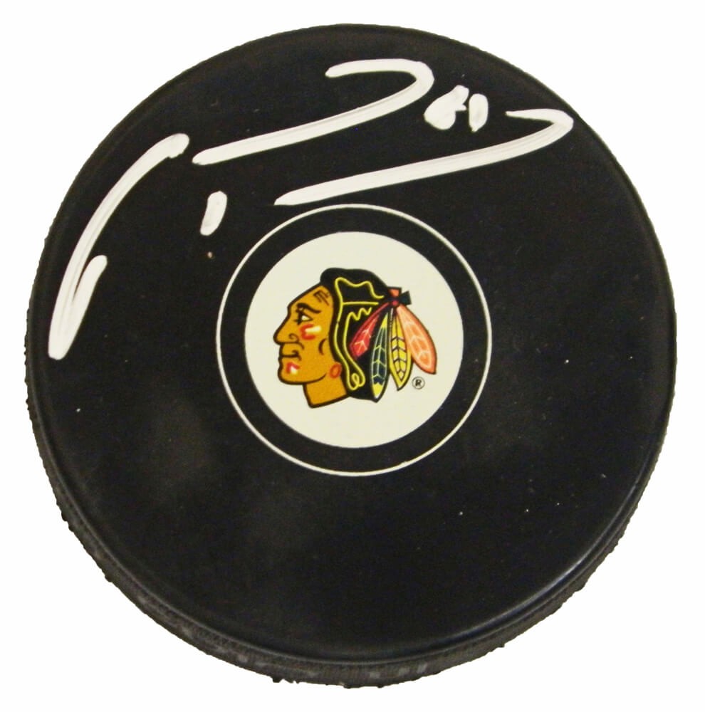 MARIAN HOSSA Signed Chicago Blackhawks Logo Hockey Puck - SCHWARTZ