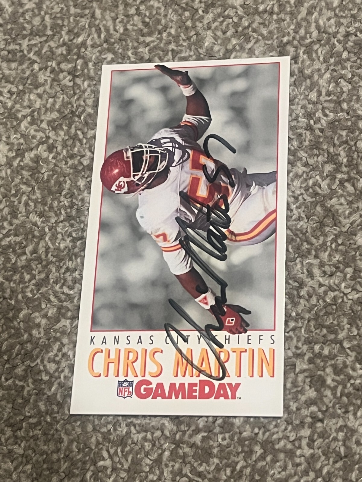 SIGNED FOOTBALL CARD AUTO KANSAS CITY CHIEFS  1992 FLEER GAMEDAY CHRIS MARTIN