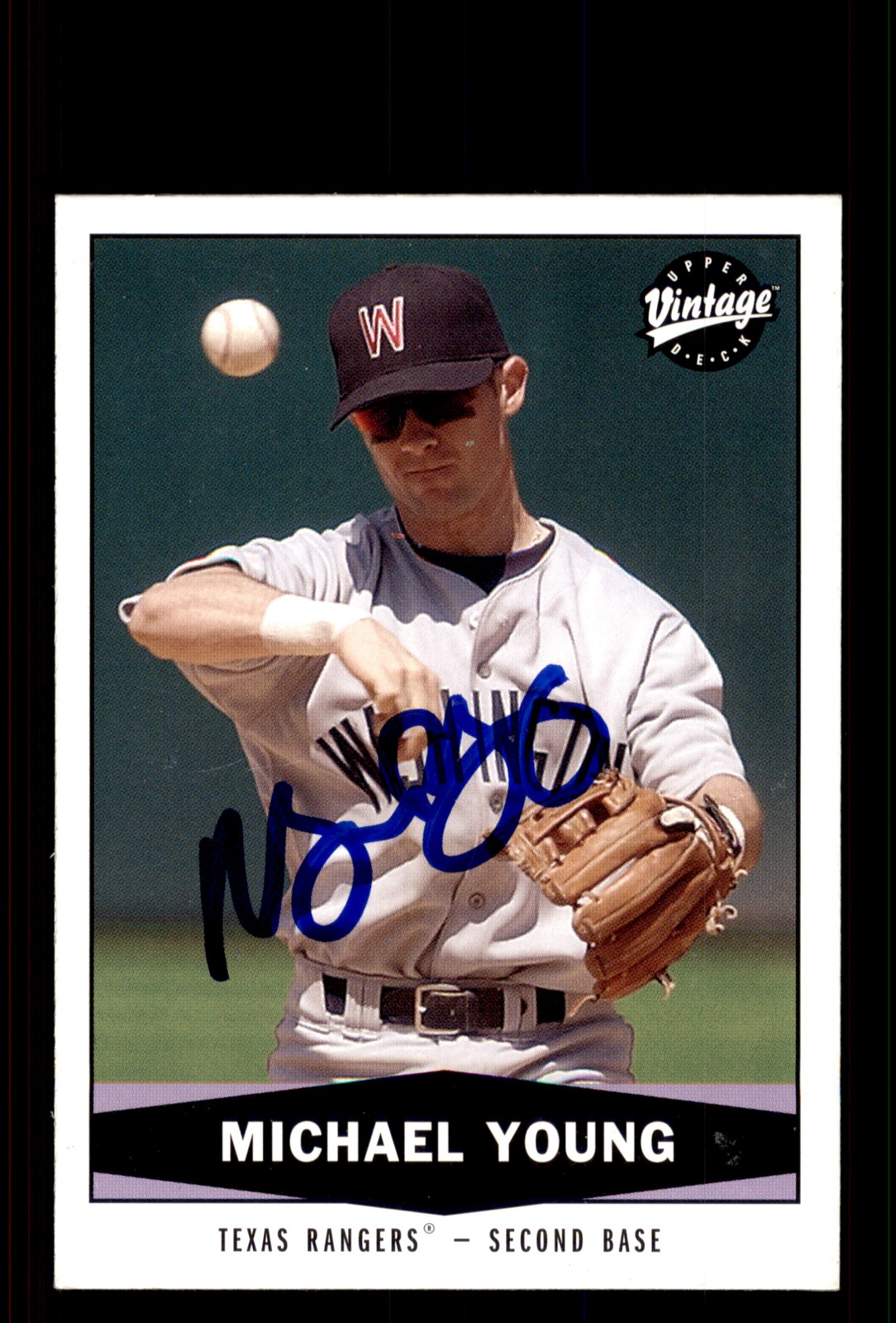 Signed Baseball Card Auto Michael Young 2004 Upper Deck Vintage #152 Rangers