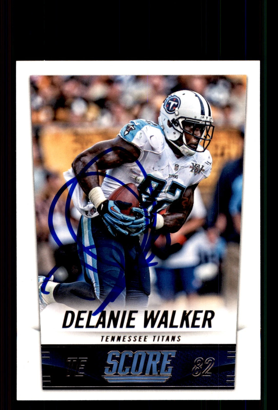 Signed Football Card Auto Delanie Walker 2014 Score #223 Tennessee Titans