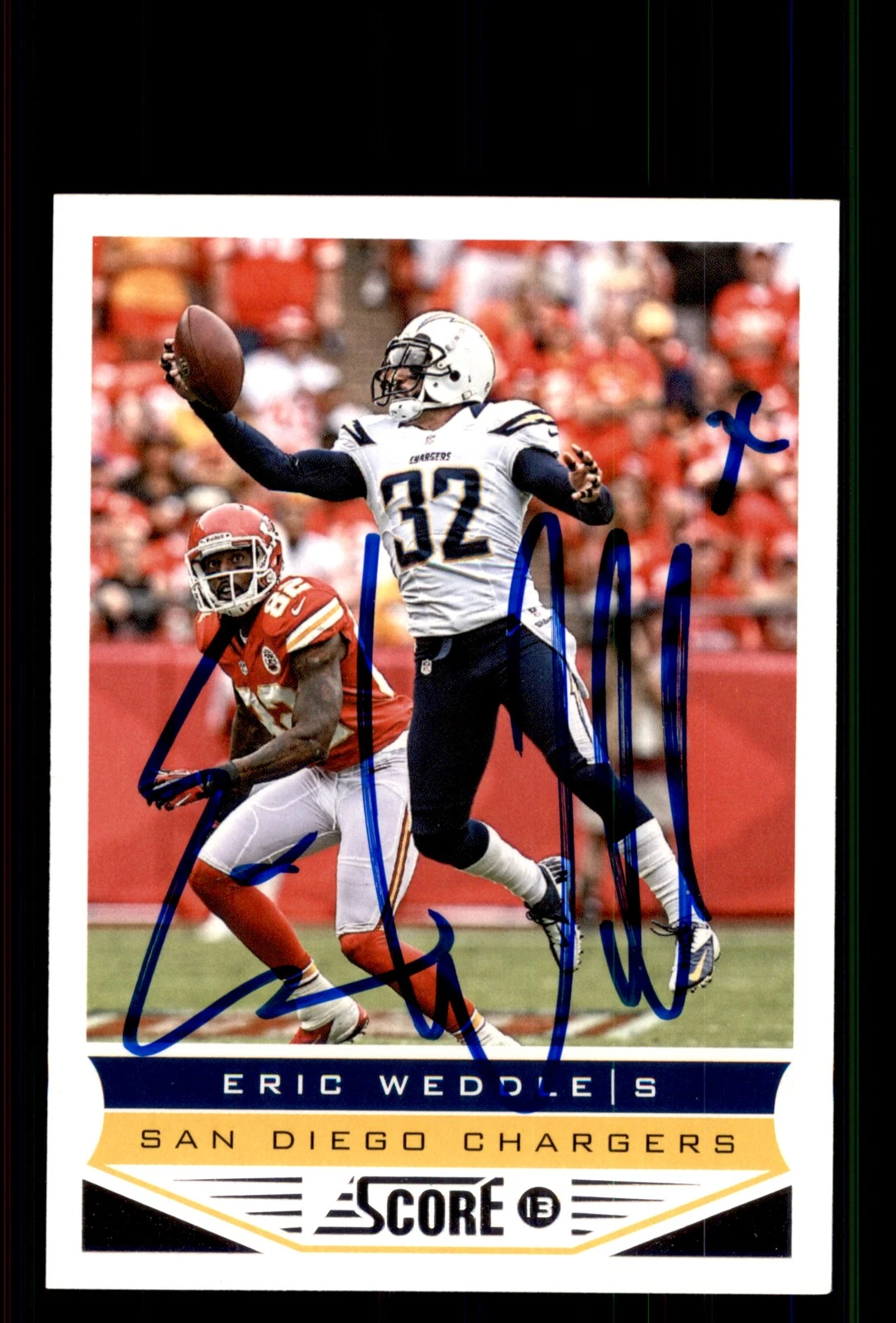 Signed Football Card Auto Eric Weddle 2013 Score #185 San Diego Chargers