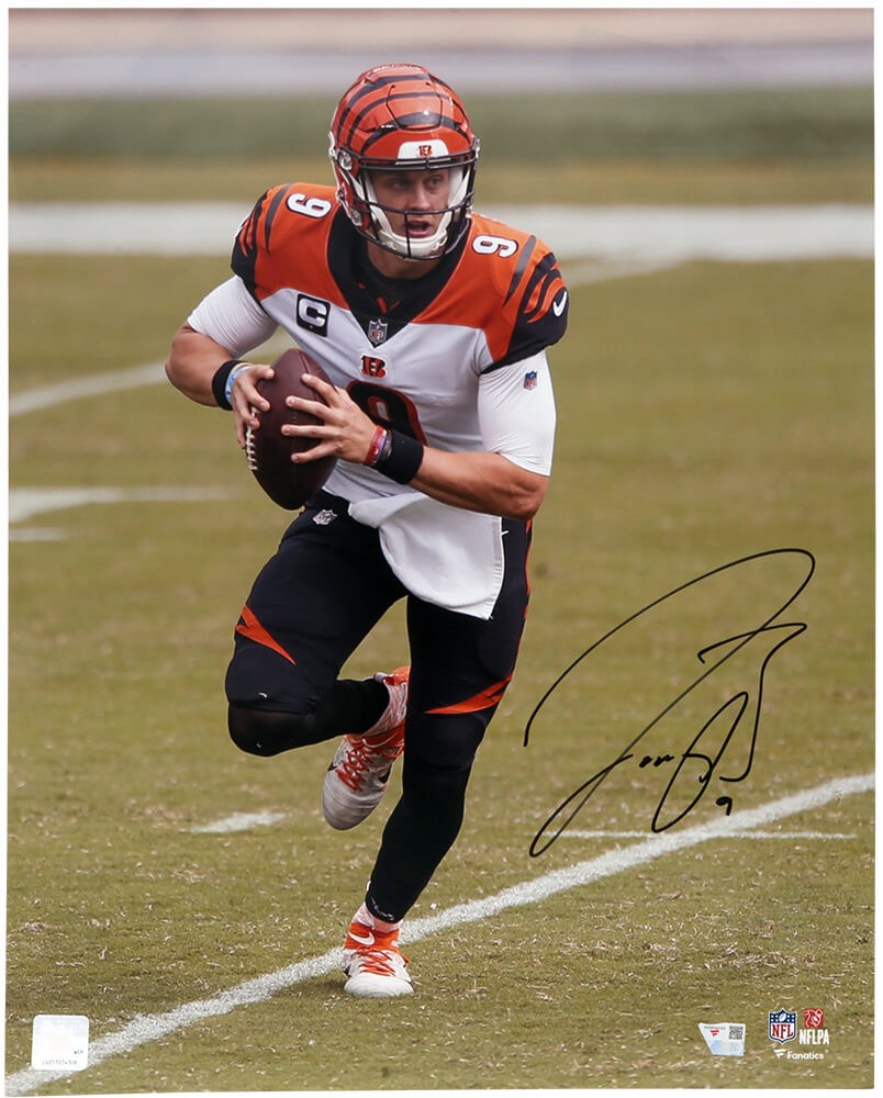 Joe Burrow Signed Cincinnati Bengals Rollout Action 16x20 Photo - (FANATICS COA)