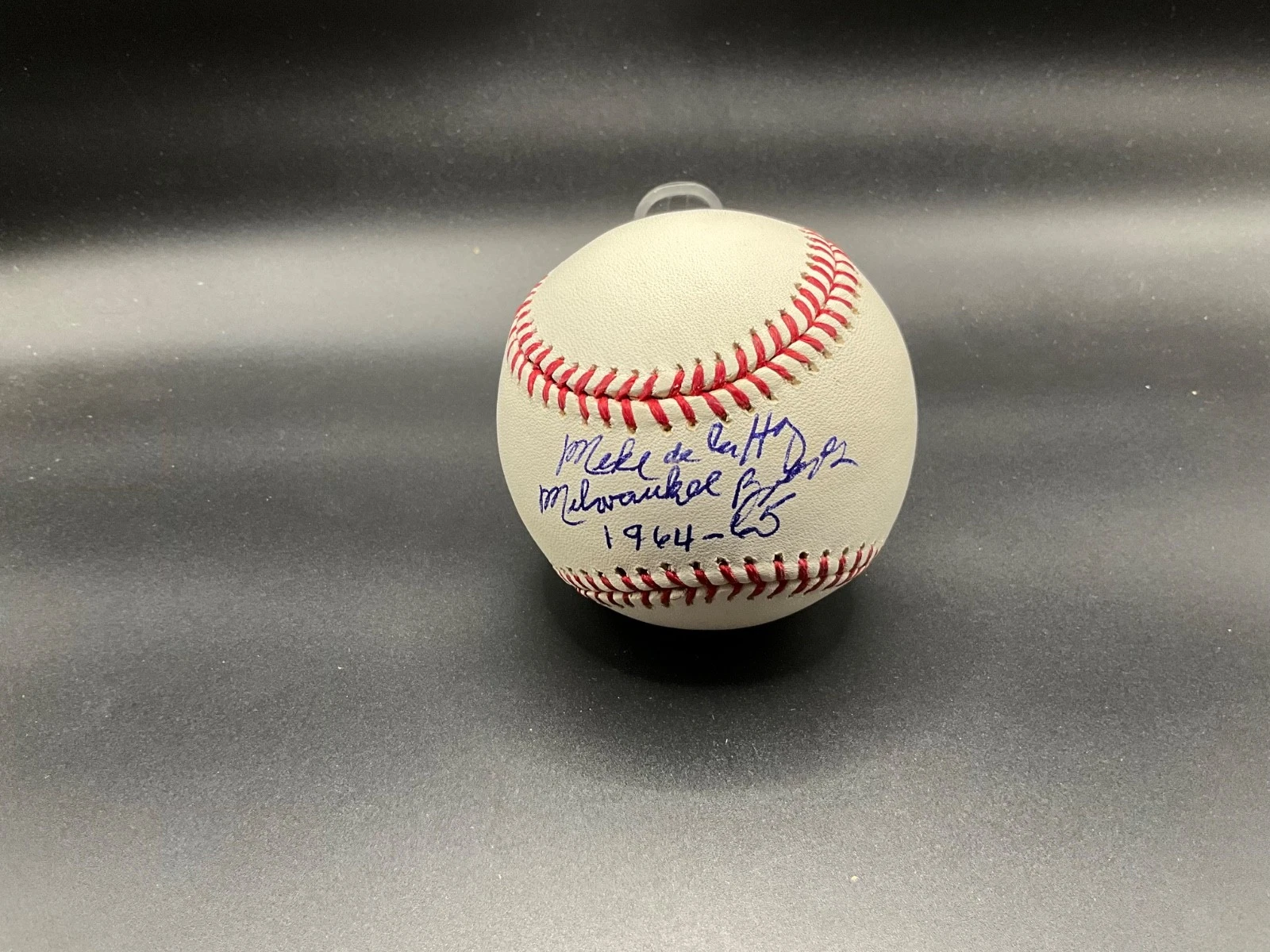 Miguel Mike De La Hoz Signed Baseball inscribed Milwaukee Braves 1964-65 Beckett