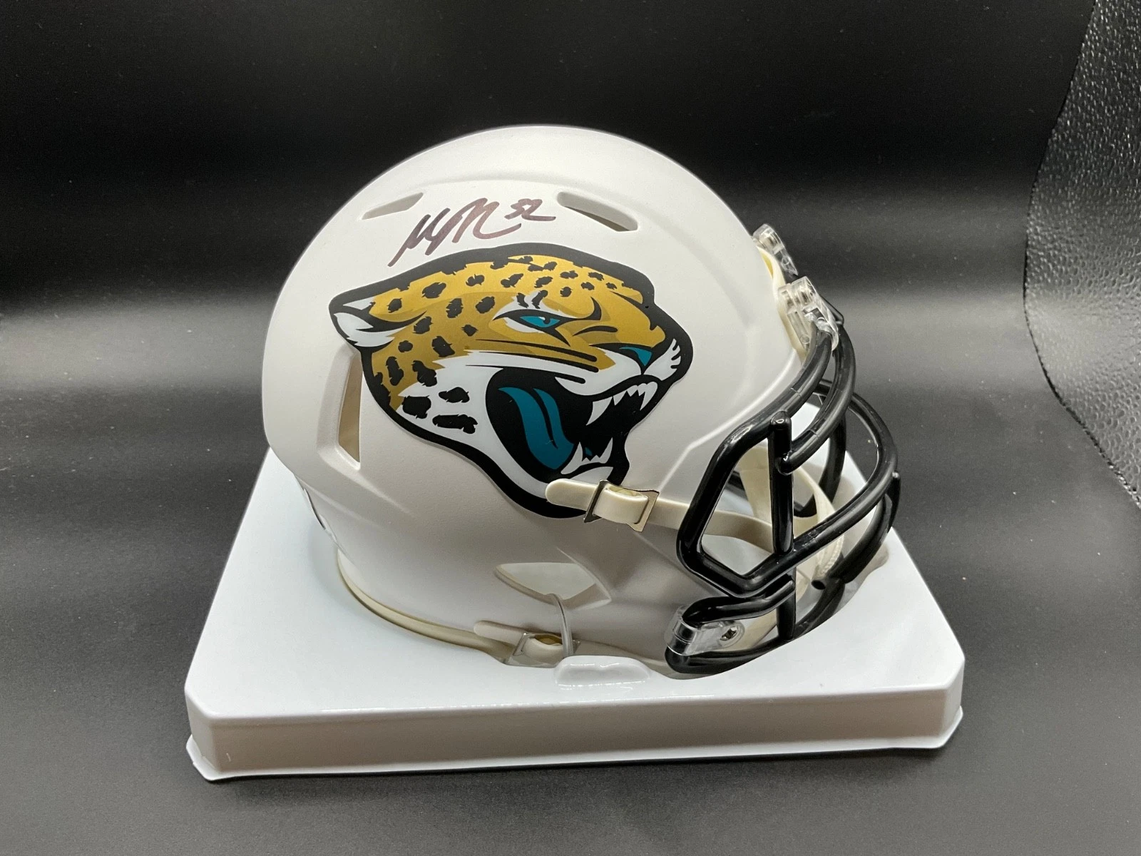 Maurice Jones -Drew Jaguars signed White Mini Speed flex Helmet Beckett Holo