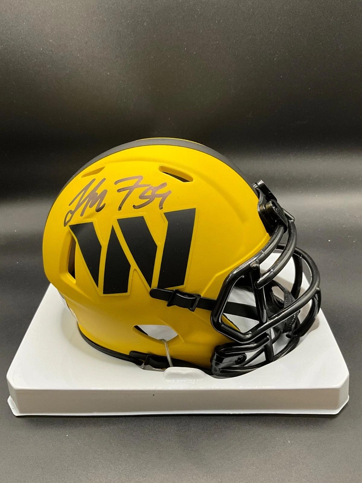 London Fletcher signed Washington Riddell Rave Mini Helmet Beckett Auto