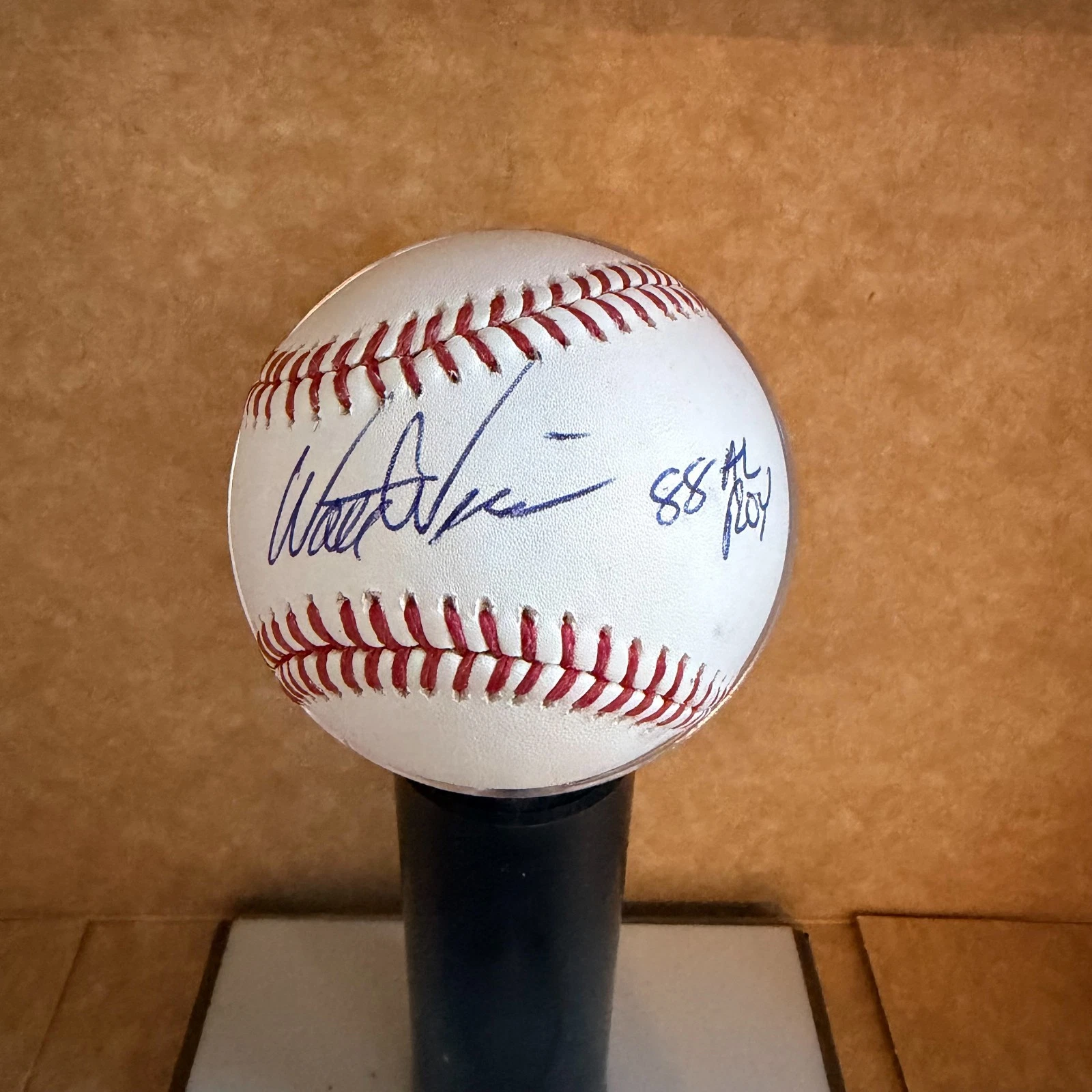 WALT WEISS 88 AL ROY BRAVES SIGNED AUTOGRAPHED M.L. BASEBALL BECKETT AUTH