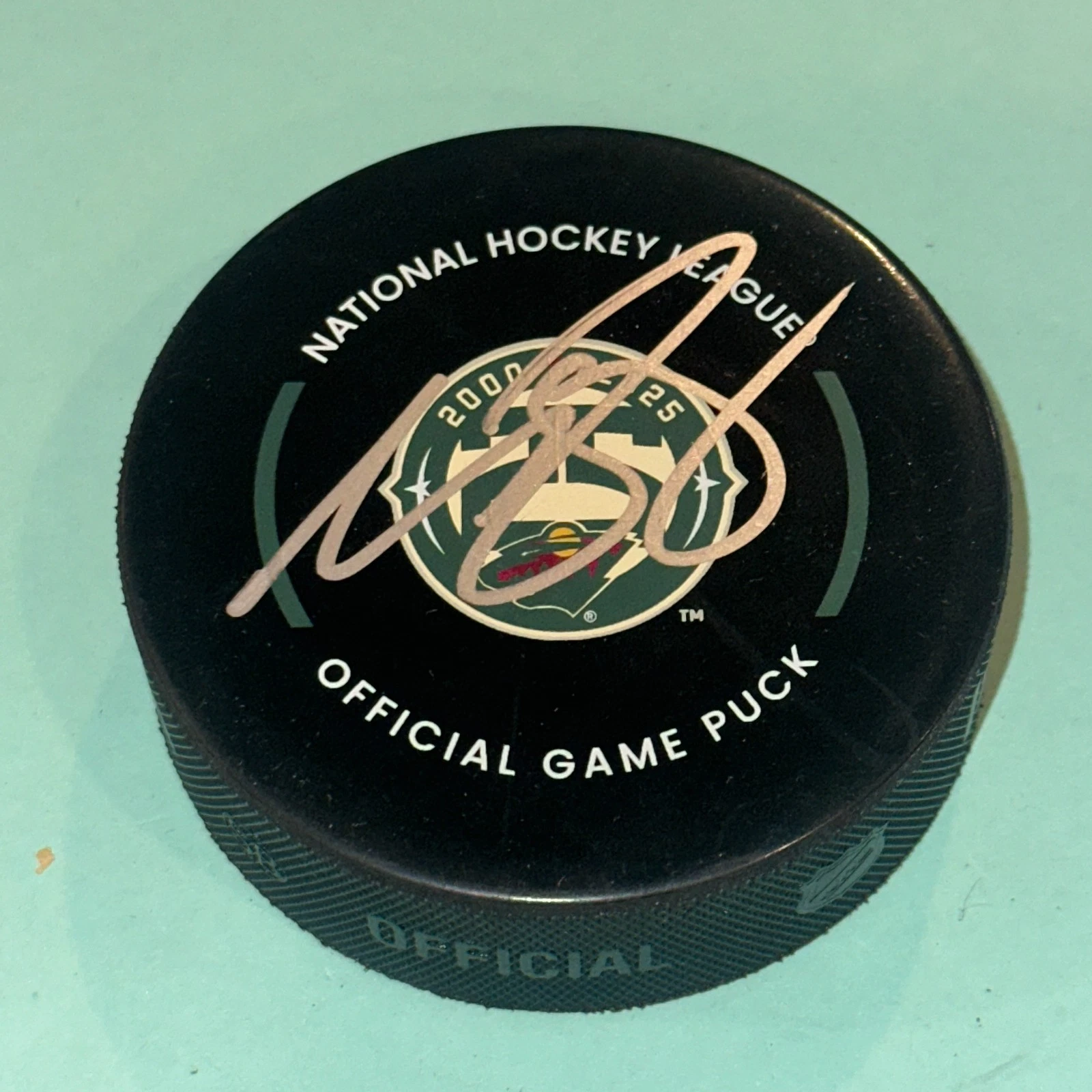 MATT BOLDY Signed Minnesota WILD 25th Anniv. Official GAME Puck Beckett (BAS)
