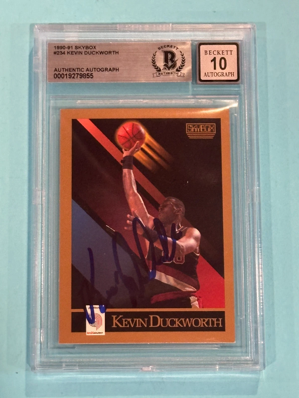 KEVIN DUCKWORTH Signed 1990-91 SKYBOX Card #234 Beckett (BAS) AUTO 10
