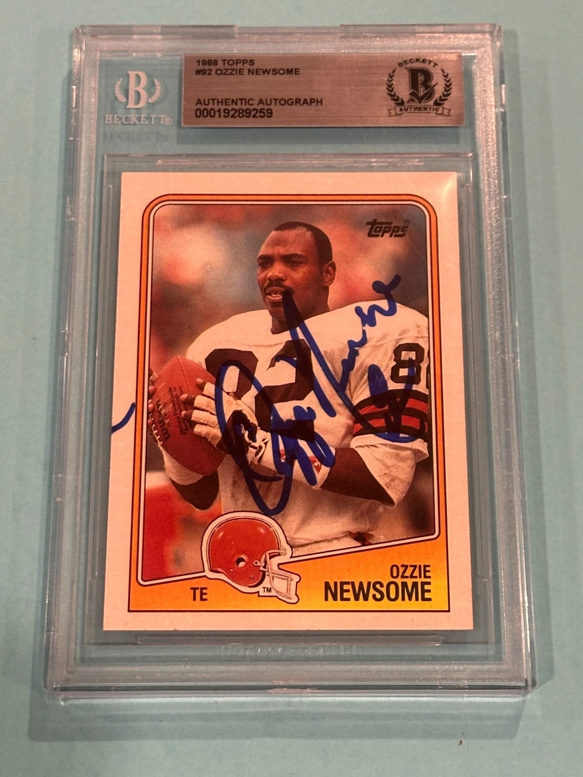OZZIE NEWSOME Signed 1988 TOPPS Card #92 Beckett BAS