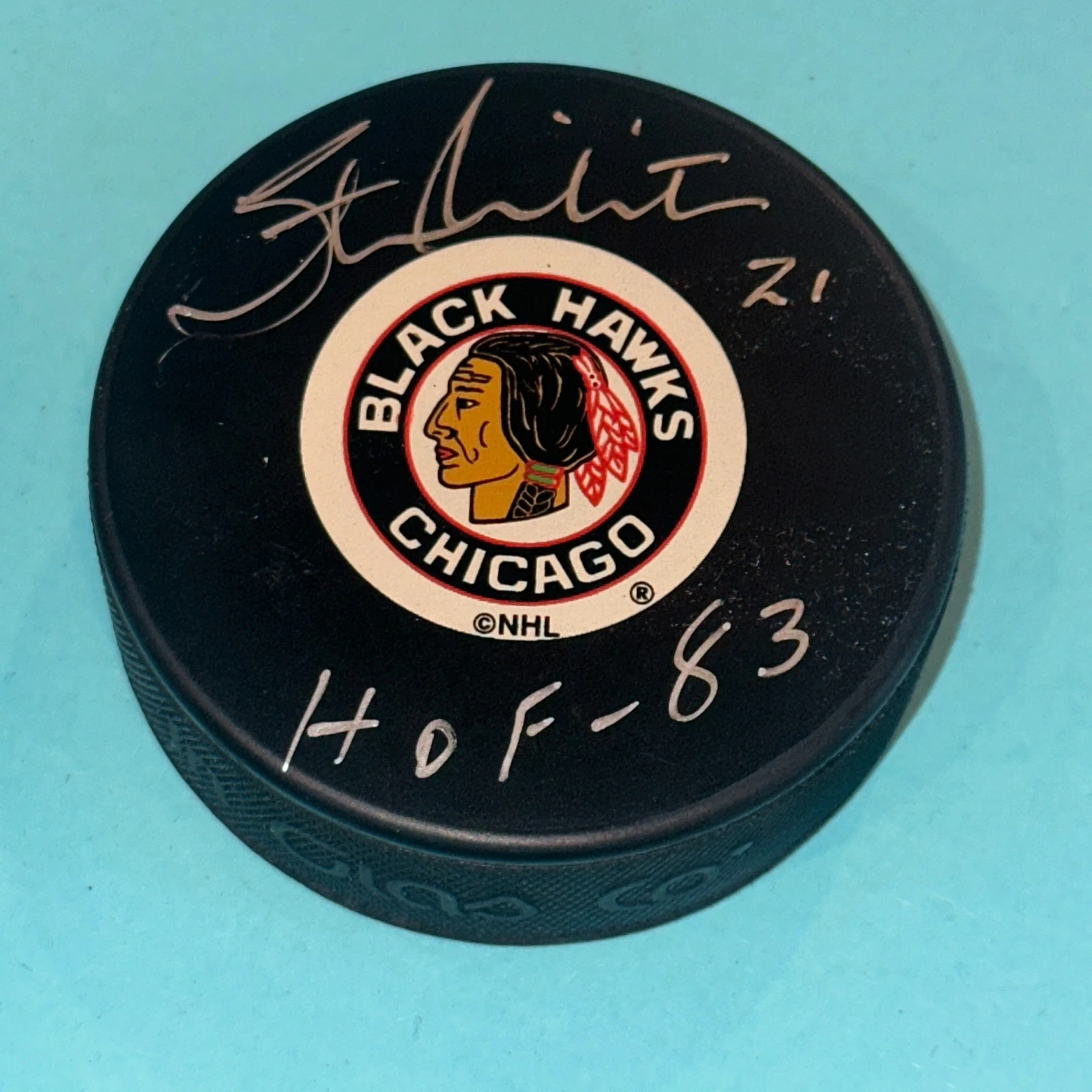 STAN MIKITA Signed Chicago BLACKHAWKS Original 6 Puck Beckett BAS & HOF Inscrip