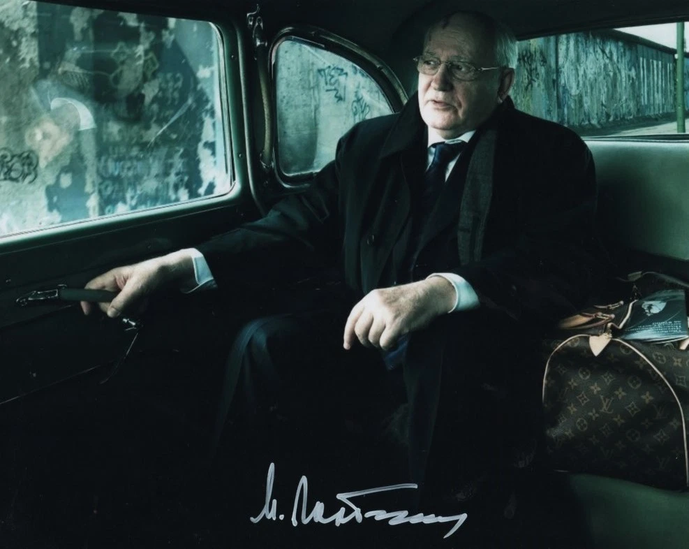 MIKHAIL GORBACHEV signed autographed 8x10 photo