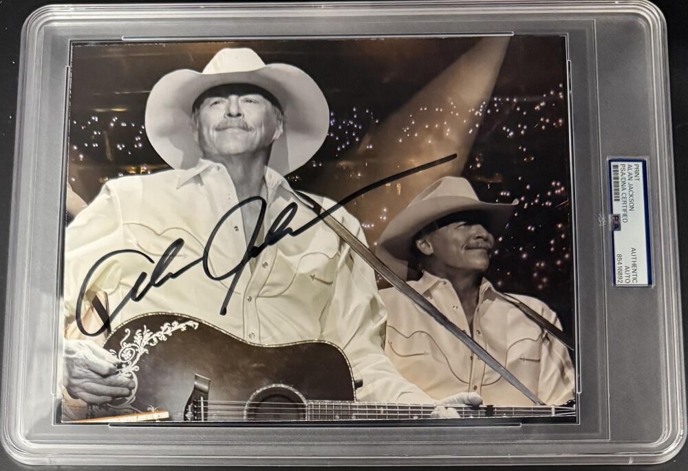 Alan Jackson Signed Autograph PSA/DNA Encapsulated 8x10 Photo - Country Legend