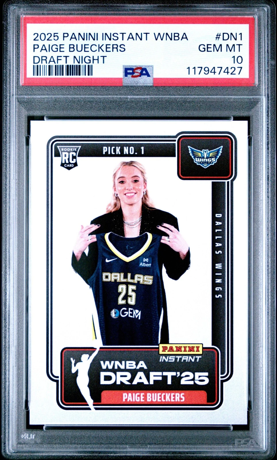 Graded 2025 Panini Instant Paige Bueckers #DN1 Draft RC Basketball Card PSA 10
