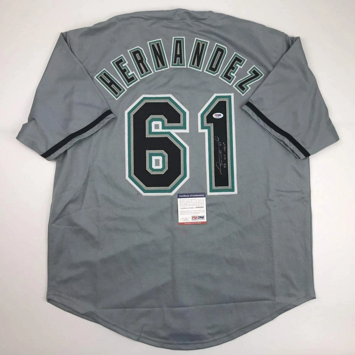 Autographed/Signed LIVAN HERNANDEZ 97 WS MVP Florida Grey Jersey PSA/DNA COA