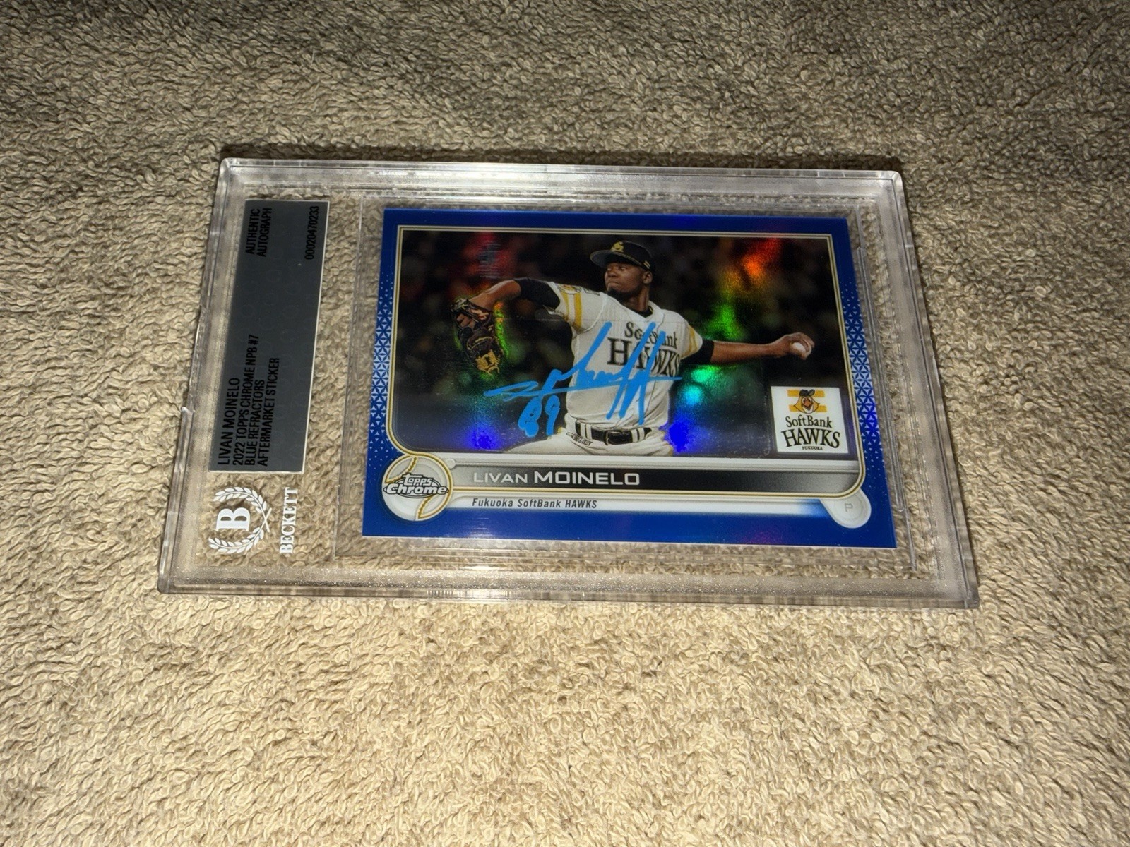 Livan Moinelo Signed 2022 Topps Chrome NPB #7 Trading Card Blue Cuba Beckett