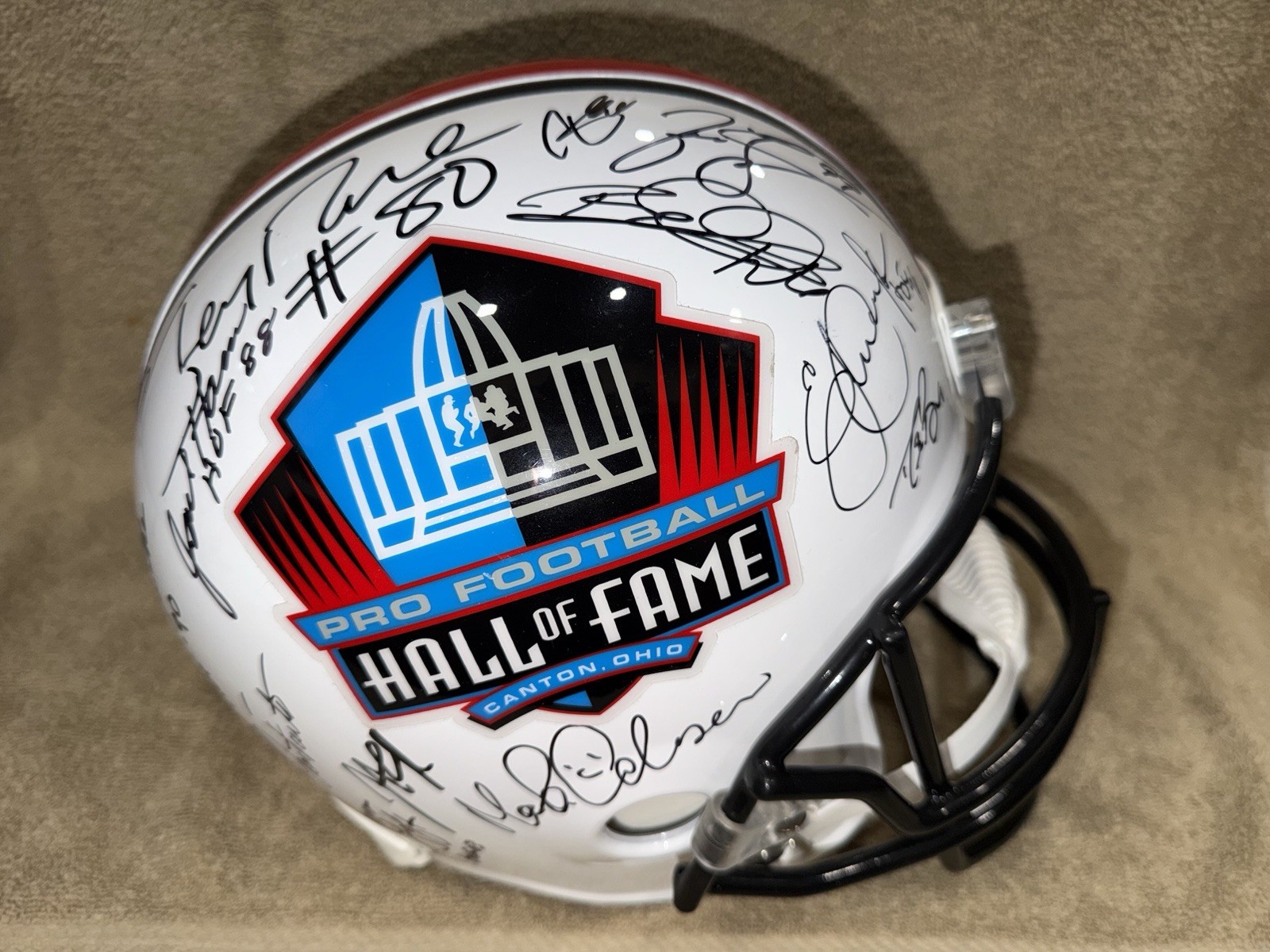Drew Brees, Jerry Rice, Kurt Warner +28 Signed Full Size Hall Of Fame Helmet